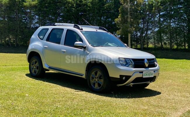 RENAULT DUSTER