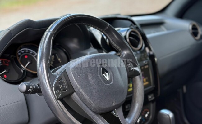 RENAULT DUSTER