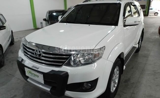 TOYOTA HILUX SW4