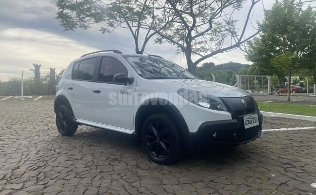 Renault SANDERO