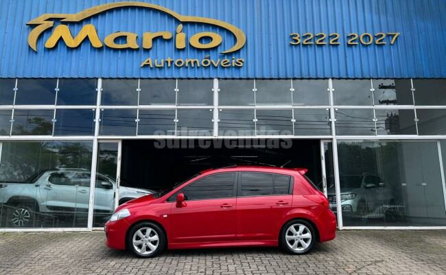 NISSAN TIIDA