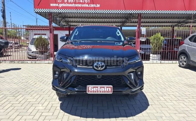 TOYOTA HILUX SW4