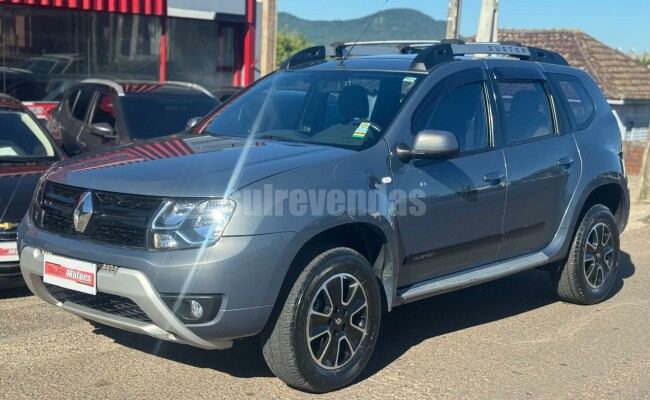 RENAULT DUSTER