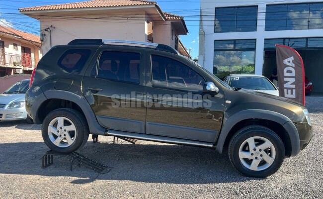 RENAULT DUSTER