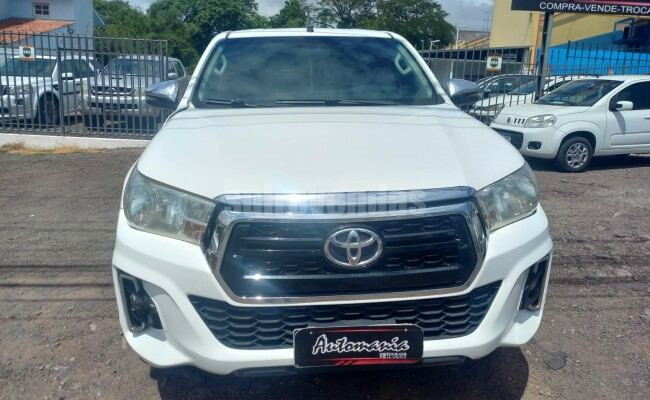 TOYOTA HILUX CD