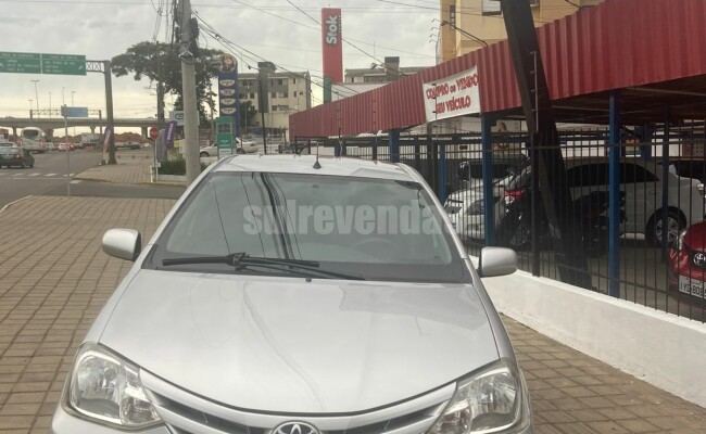 Toyota ETIOS 2013