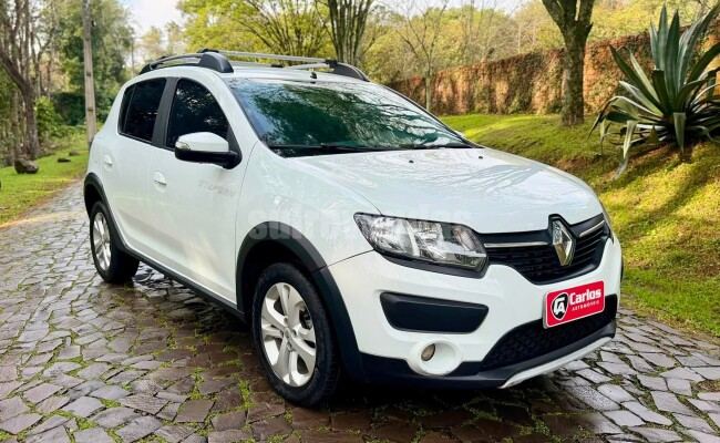 Renault SANDERO