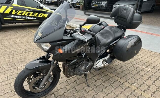 YAMAHA TDM 900