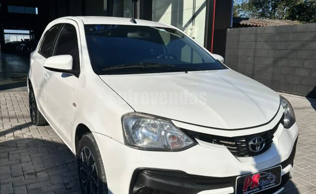 TOYOTA ETIOS HB