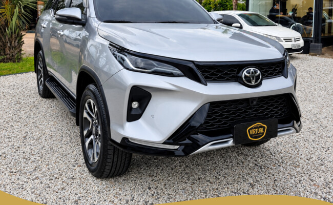 Toyota HILUX 2024