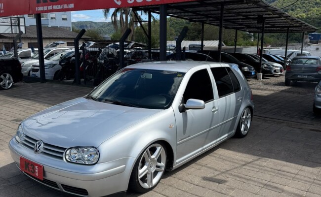 Volkswagen GOLF 2004