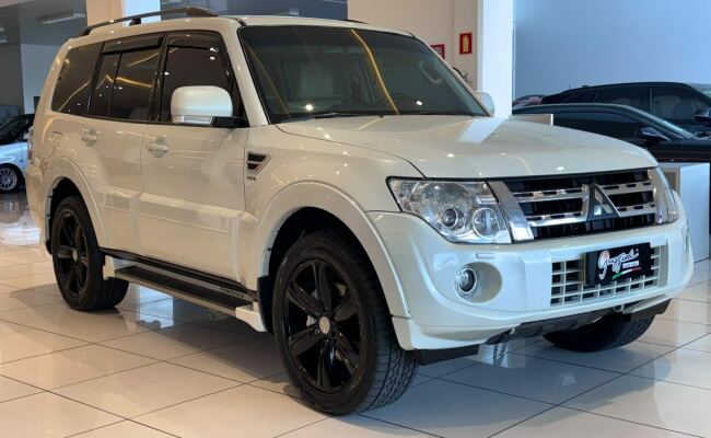 Mitsubishi PAJERO FULL 2014